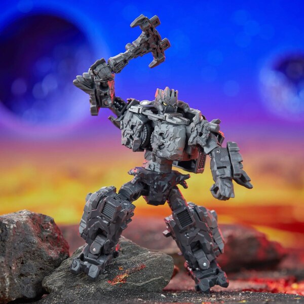 Image Of Deluxe Infernac Magneous From Transformers United  (77 of 169)